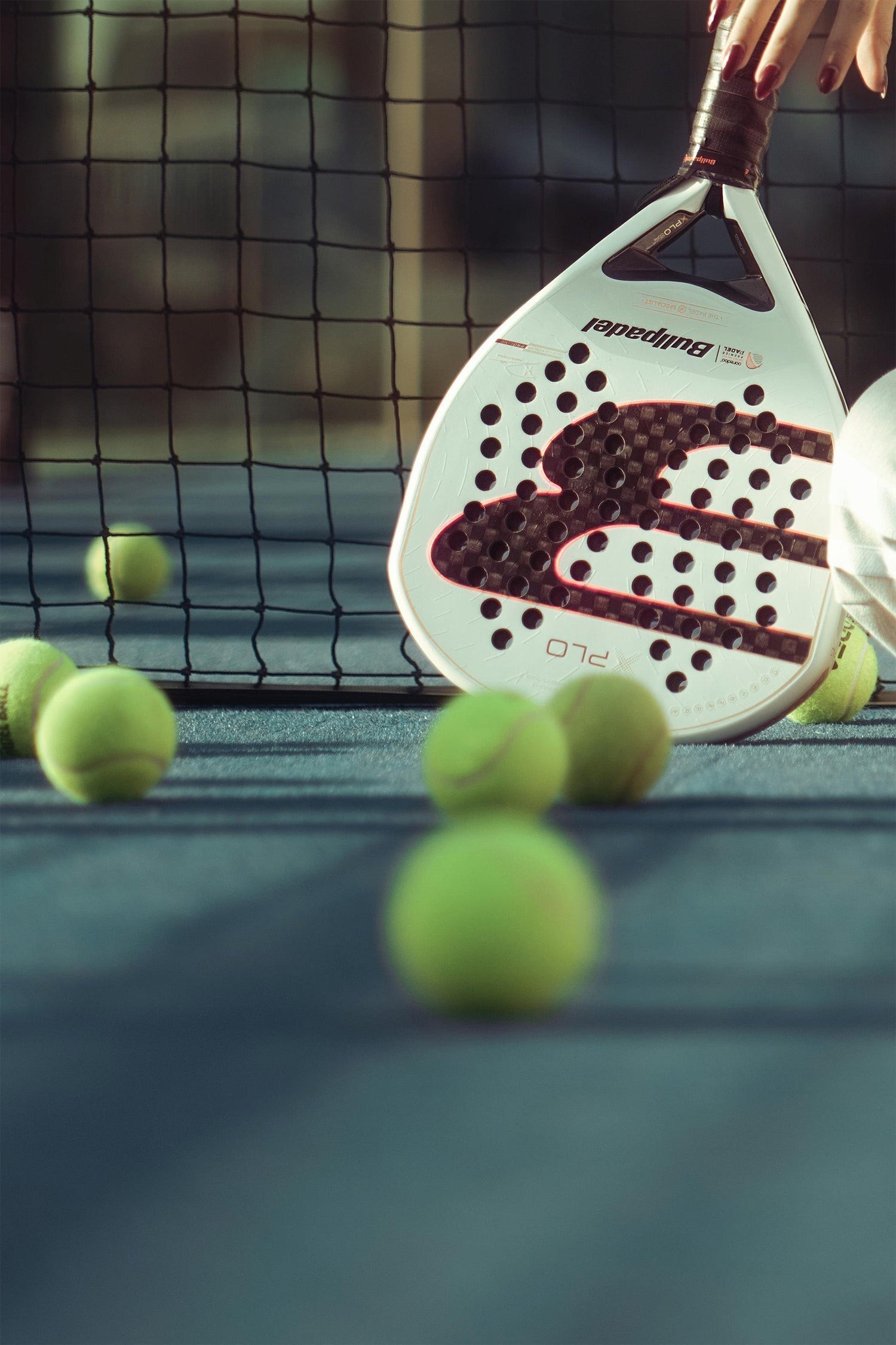Padelballen kiezen: zo vind je de perfecte bal voor jouw spel